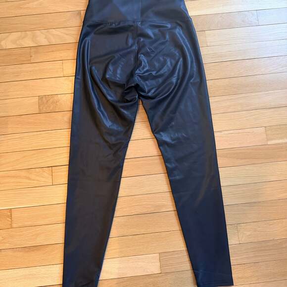 wild fable - Picture 4 of 5